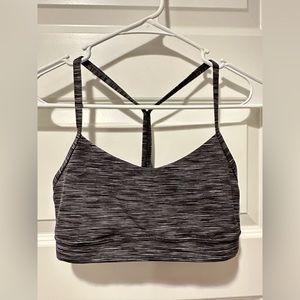 Lululemon Flow Y Nulu Bra Light Support, A-C Cups in size 6